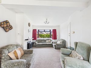 Lounge- click for photo gallery